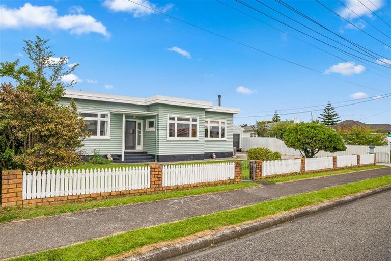 Photo of property in 15 Keepa Street, Levin, 5510