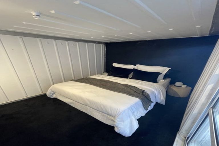 Photo of property in 4 Halyard Place, Te Atatu Peninsula, Auckland, 0610