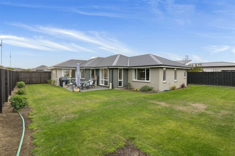 Photo of property in 23 Tutaipatu Avenue, Pegasus, 7612