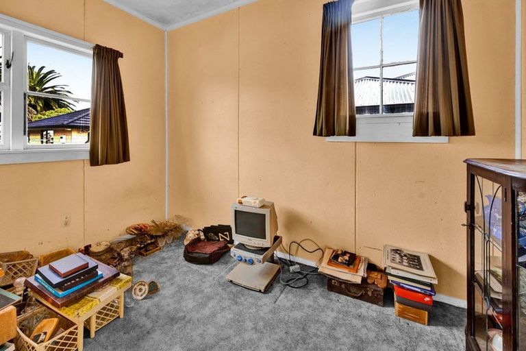 Photo of property in 23 Turuturu Road, Hawera, 4610