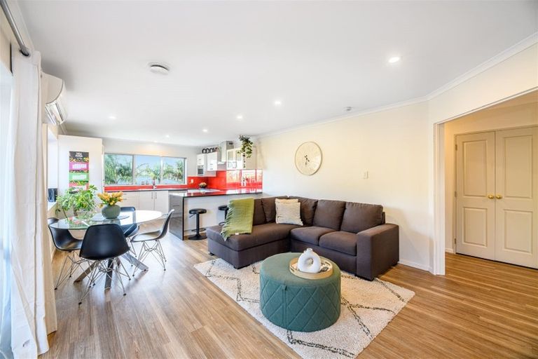 Photo of property in 6 San Bernadino Drive, Henderson, Auckland, 0612