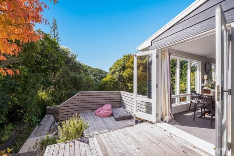 Photo of property in 100 Hill Road, Belmont, Lower Hutt, 5010