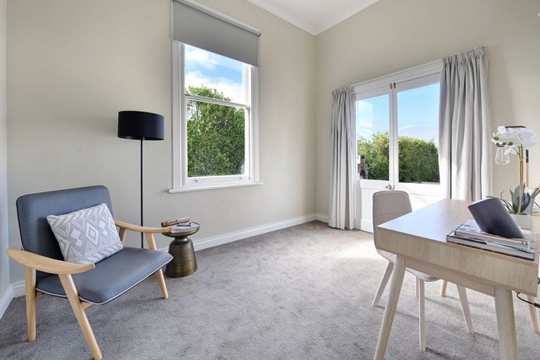 Photo of property in 10 Howard Street, Gore, 9710