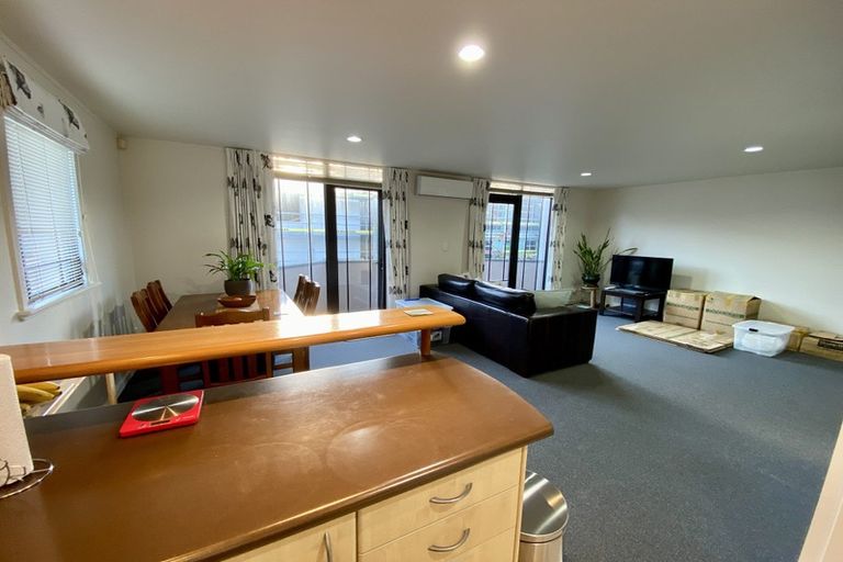 Photo of property in Mendoza Terraces, 9 Ebor Street, Te Aro, Wellington, 6011