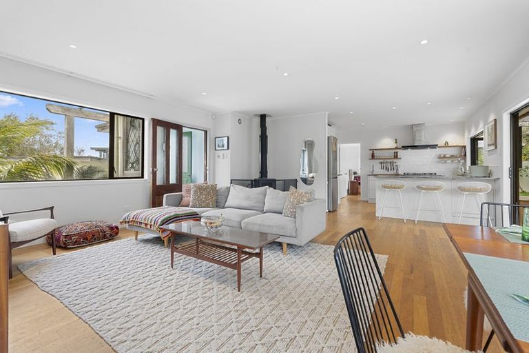 Photo of property in 20 Rawhiti Road, Manly, Whangaparaoa, 0930