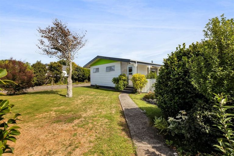 Photo of property in 43 Sunnyvale Street, Bell Block, New Plymouth, 4312