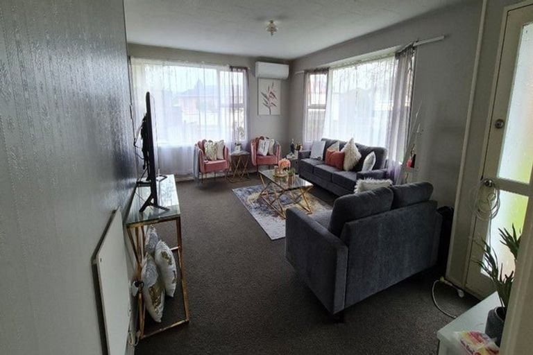 Photo of property in 10 Adams Road, Manurewa, Auckland, 2102