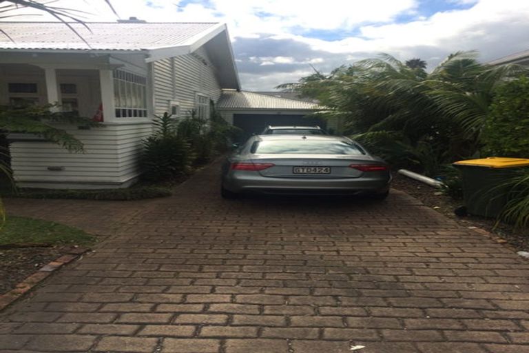 Photo of property in 130 Calliope Road, Stanley Point, Auckland, 0624