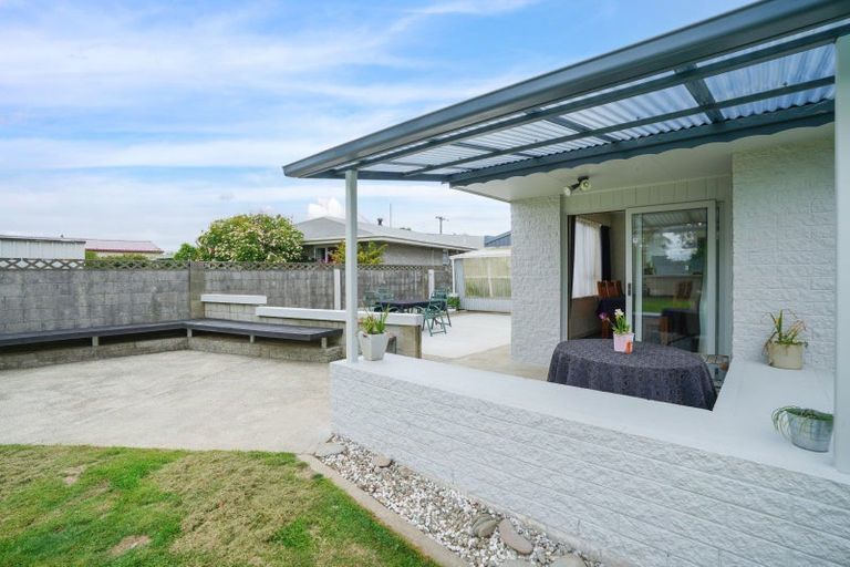 Photo of property in 21 Irvine Street, Wallacetown, 9816