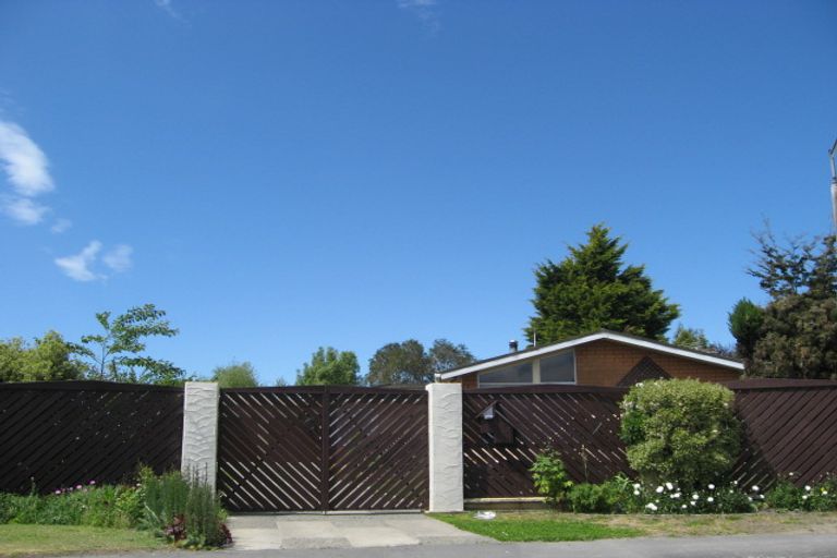 Photo of property in 14 Somerset Place, Woodend, 7610