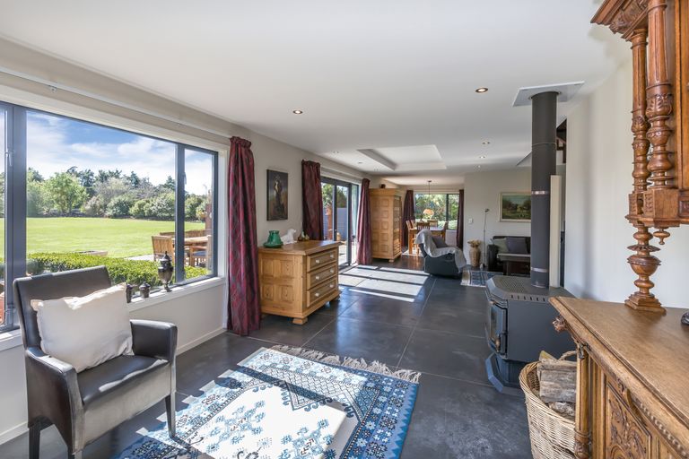 Photo of property in 158 Barkers Road, Loburn, Rangiora, 7472