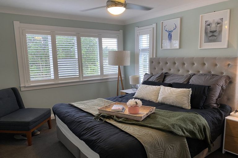 Photo of property in 1/27 Onewa Road, Northcote, Auckland, 0627