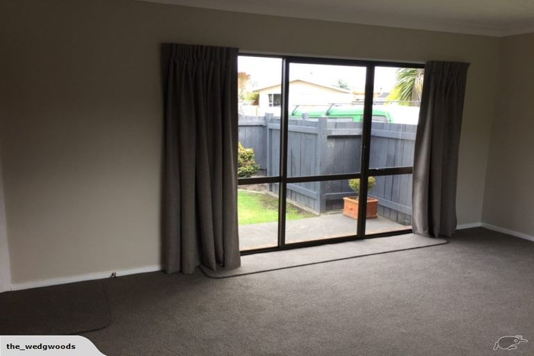 Photo of property in 2/20 Fife Crescent, Tamatea, Napier, 4112
