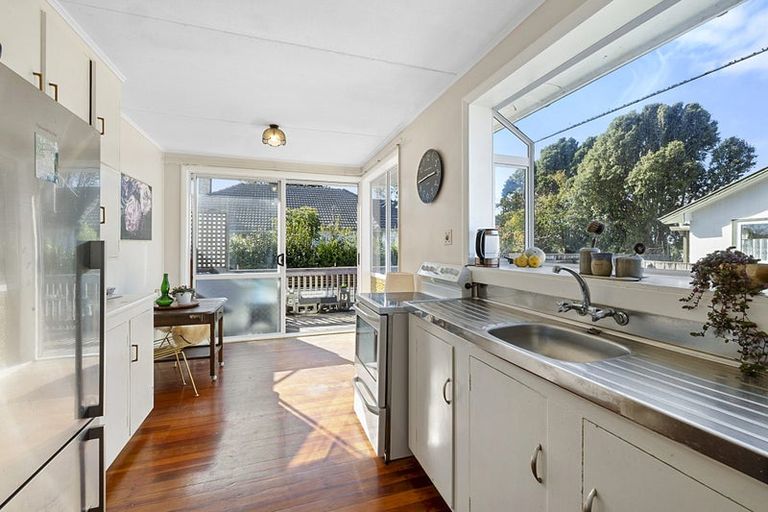 Photo of property in 17 Aotea Street, Welbourn, New Plymouth, 4312