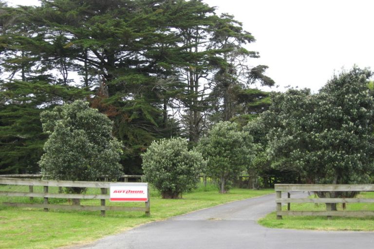 Photo of property in 12 Joyce Adams Place, Waimauku, 0883