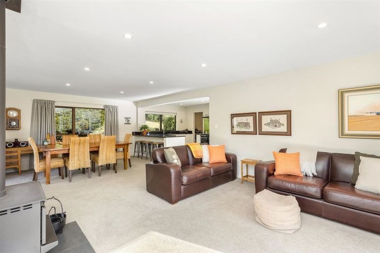 Photo of property in 77 Oregon Drive, Kelvin Heights, Queenstown, 9300
