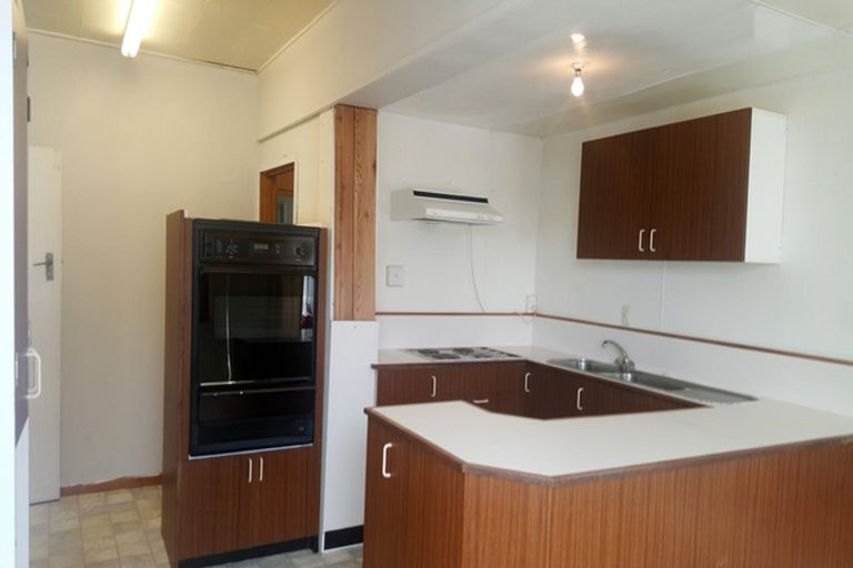 Photo of property in 126 Shortland Street, Wainoni, Christchurch, 8061