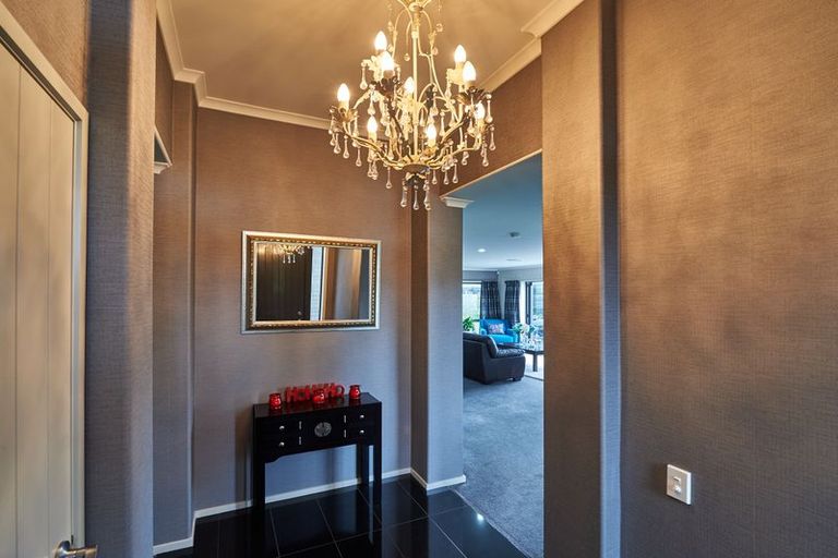 Photo of property in 27 Rodeo Drive, Kelvin Grove, Palmerston North, 4414