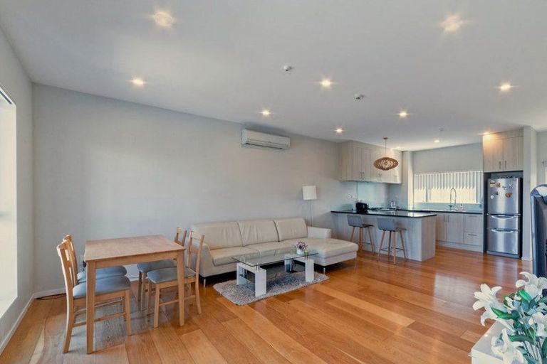 Photo of property in 11/147 Albany Highway, Unsworth Heights, Auckland, 0632