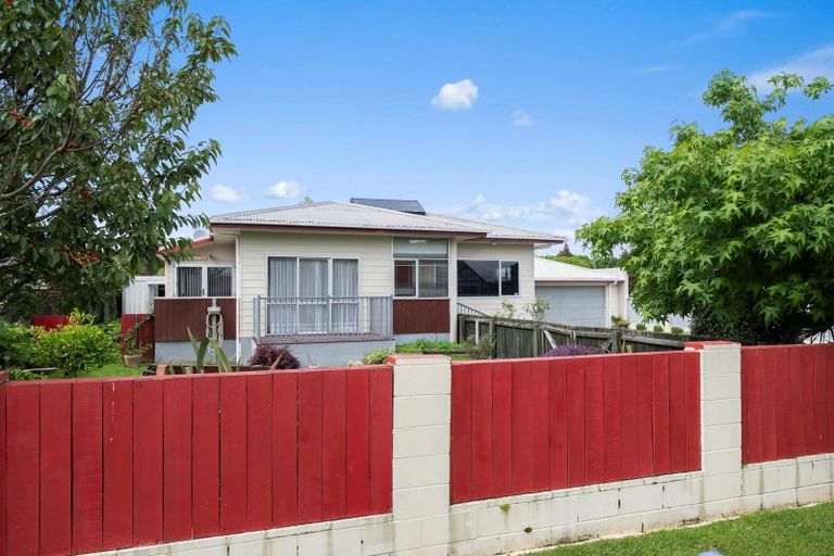 Photo of property in 14 Sumner Street, Glenholme, Rotorua, 3010