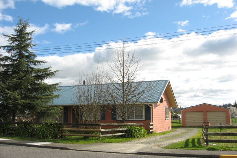Photo of property in 7 Shanly Street, Waipawa, 4210