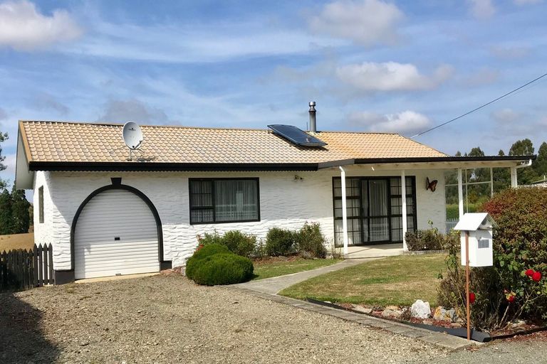 Photo of property in 110 District Road, Palmerston, 9430