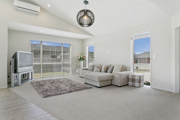 Photo of property in 5 Ernest Kemp Rise, Wharewaka, Taupo, 3330