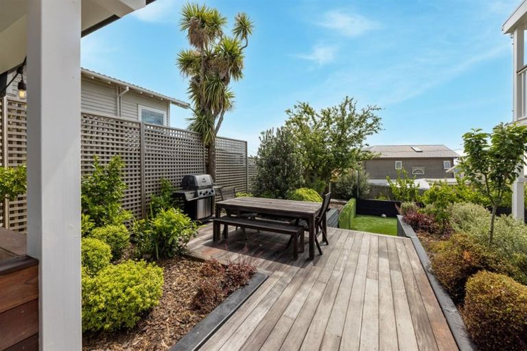Photo of property in 156 Hackthorne Road, Cashmere, Christchurch, 8022
