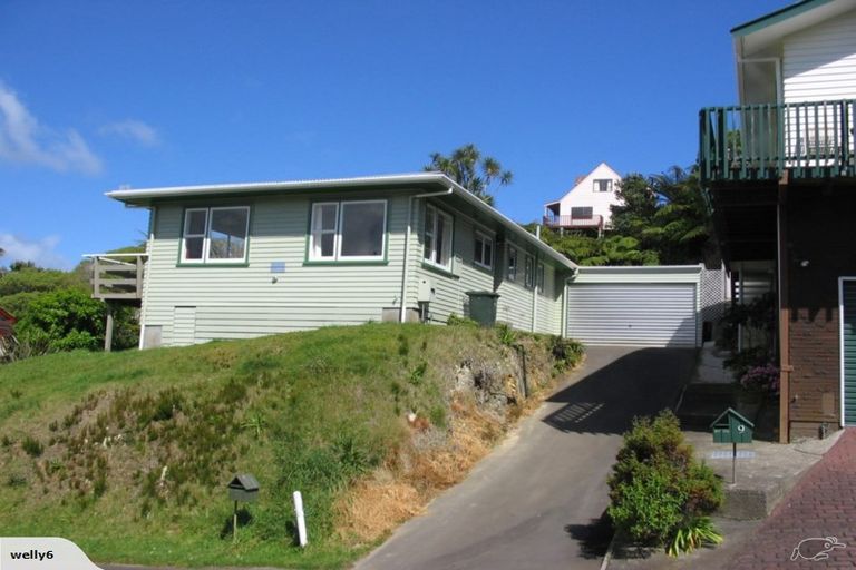 Photo of property in 10 Taka Grove, Normandale, Lower Hutt, 5010