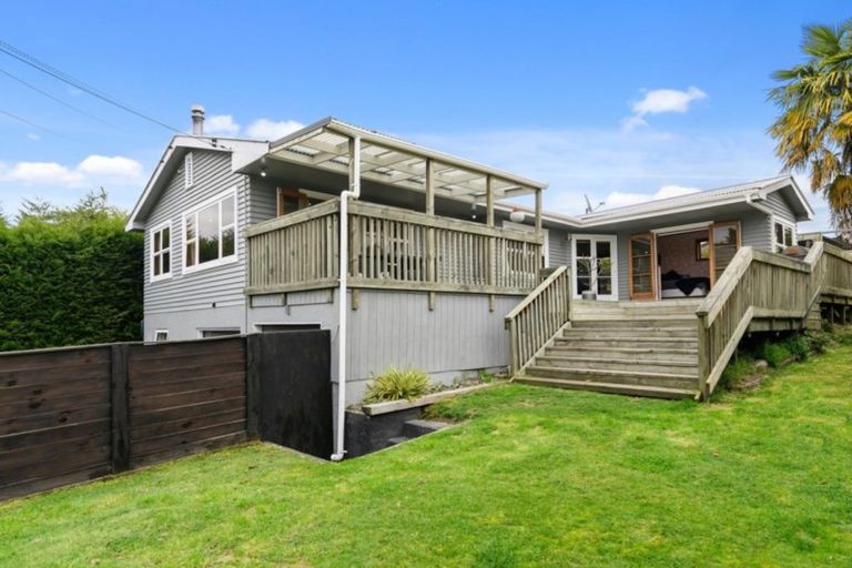 Photo of property in 1 Wharepaina Crescent, Springfield, Rotorua, 3015