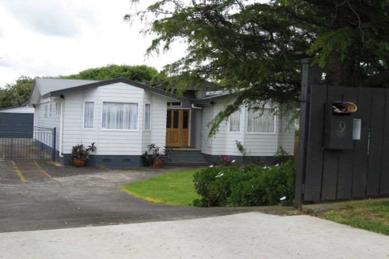 Photo of property in 9 Sullivan Avenue, Mangere Bridge, Auckland, 2022