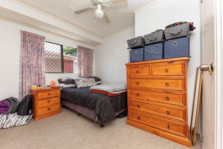 Photo of property in 5/4074 Great North Road, Glen Eden, Auckland, 0602