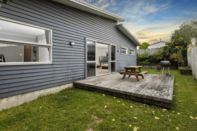 Photo of property in 8a Cameron Road, Te Puke, 3119