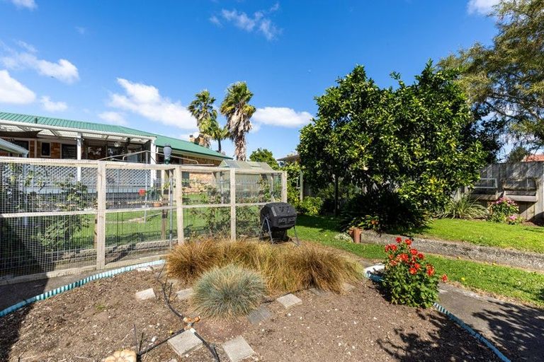 Photo of property in 70 Great South Road, Huntly, 3700