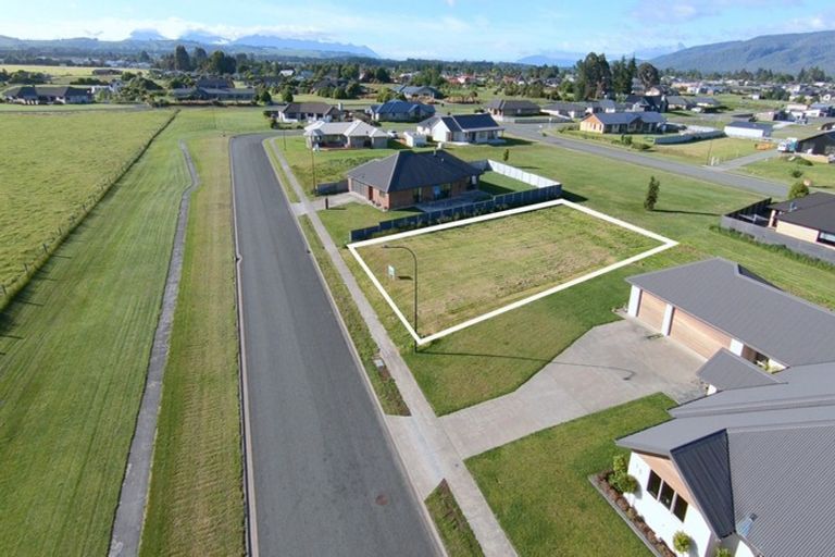 Photo of property in 11 South Arm Drive, Te Anau, 9600