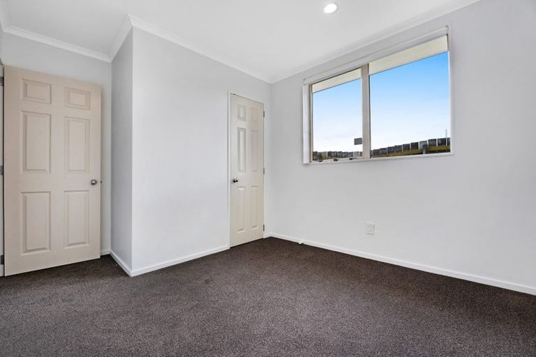 Photo of property in 10 Anton Place, Takanini, 2112