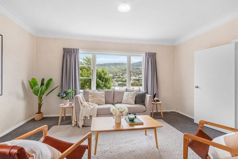 Photo of property in 24 Duncan Street, Tawa, Wellington, 5028