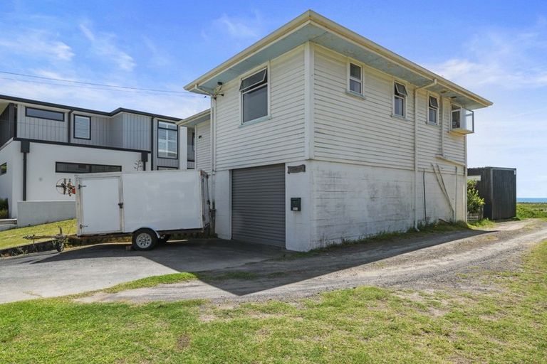 Photo of property in 1017 Papamoa Beach Road, Papamoa Beach, Papamoa, 3118