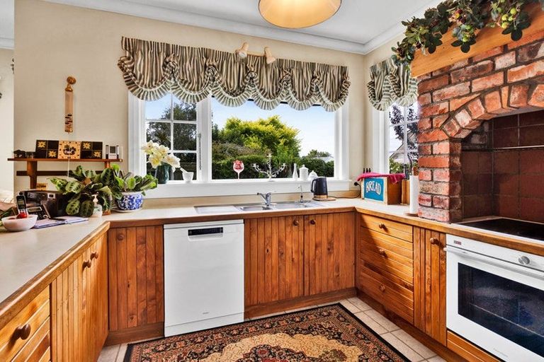 Photo of property in 170a Brooklands Road, Vogeltown, New Plymouth, 4310