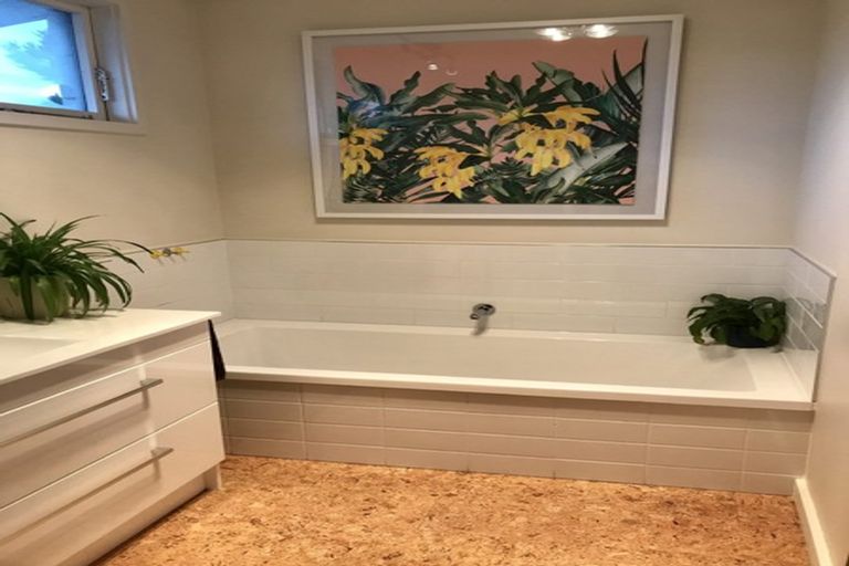 Photo of property in 35 Roberta Drive, Somerfield, Christchurch, 8024