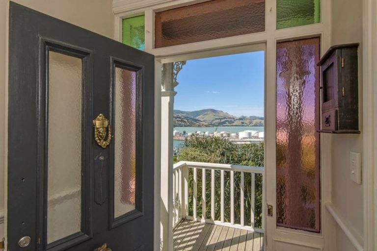 Photo of property in 24 Simeon Quay, Lyttelton, 8082