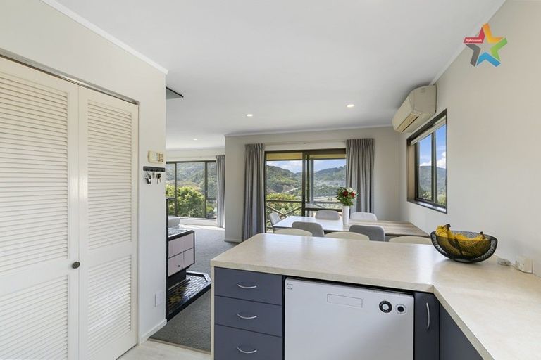 Photo of property in 136 Holborn Drive, Stokes Valley, Lower Hutt, 5019