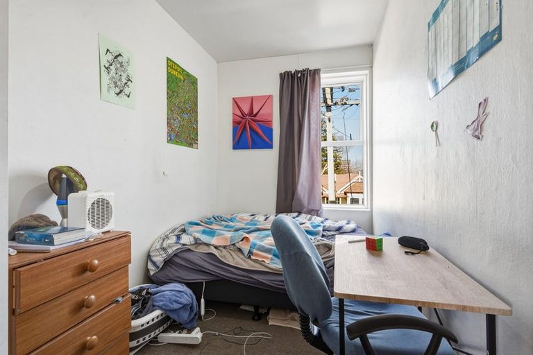 Photo of property in 100 Dundas Street, North Dunedin, Dunedin, 9016