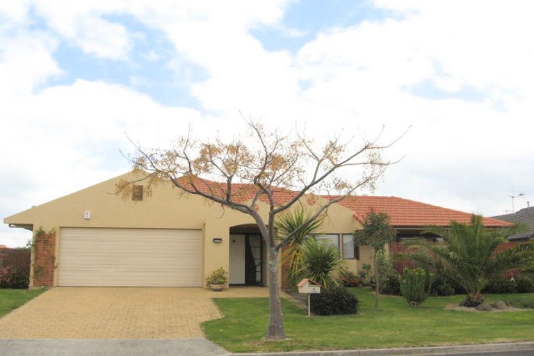 Photo of property in 6 Carlsberg Place, Papamoa Beach, Papamoa, 3118