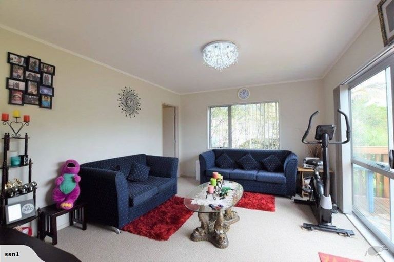 Photo of property in 297 Triangle Road, Massey, Auckland, 0614