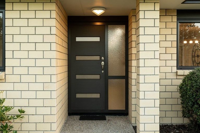 Photo of property in 14 Tarn Close, Pyes Pa, Tauranga, 3112