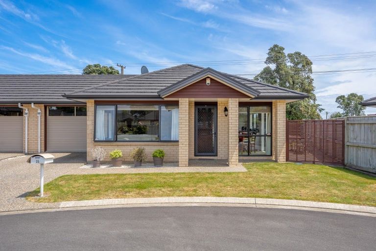Photo of property in 25 Ian Peter Way, Otaki, 5512