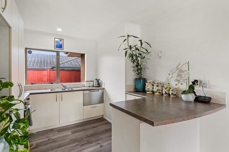 Photo of property in 21 Stellata Court, Randwick Park, Auckland, 2105