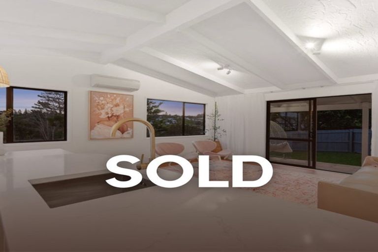 Photo of property in 2/71 Anich Road, Massey, Auckland, 0614