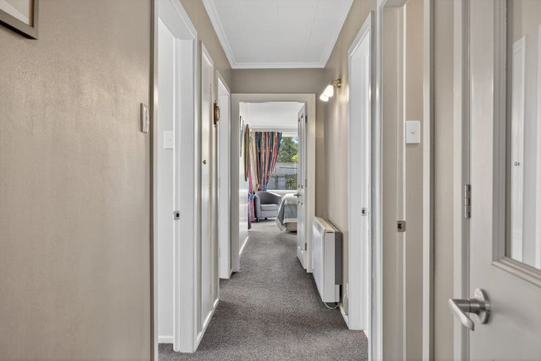 Photo of property in 208 Condell Avenue, Papanui, Christchurch, 8053